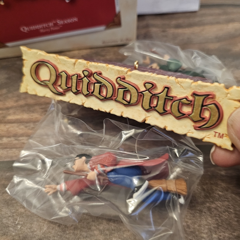 Harry Potter Quidditch Windup Christmas Hallmark Ornament NIB